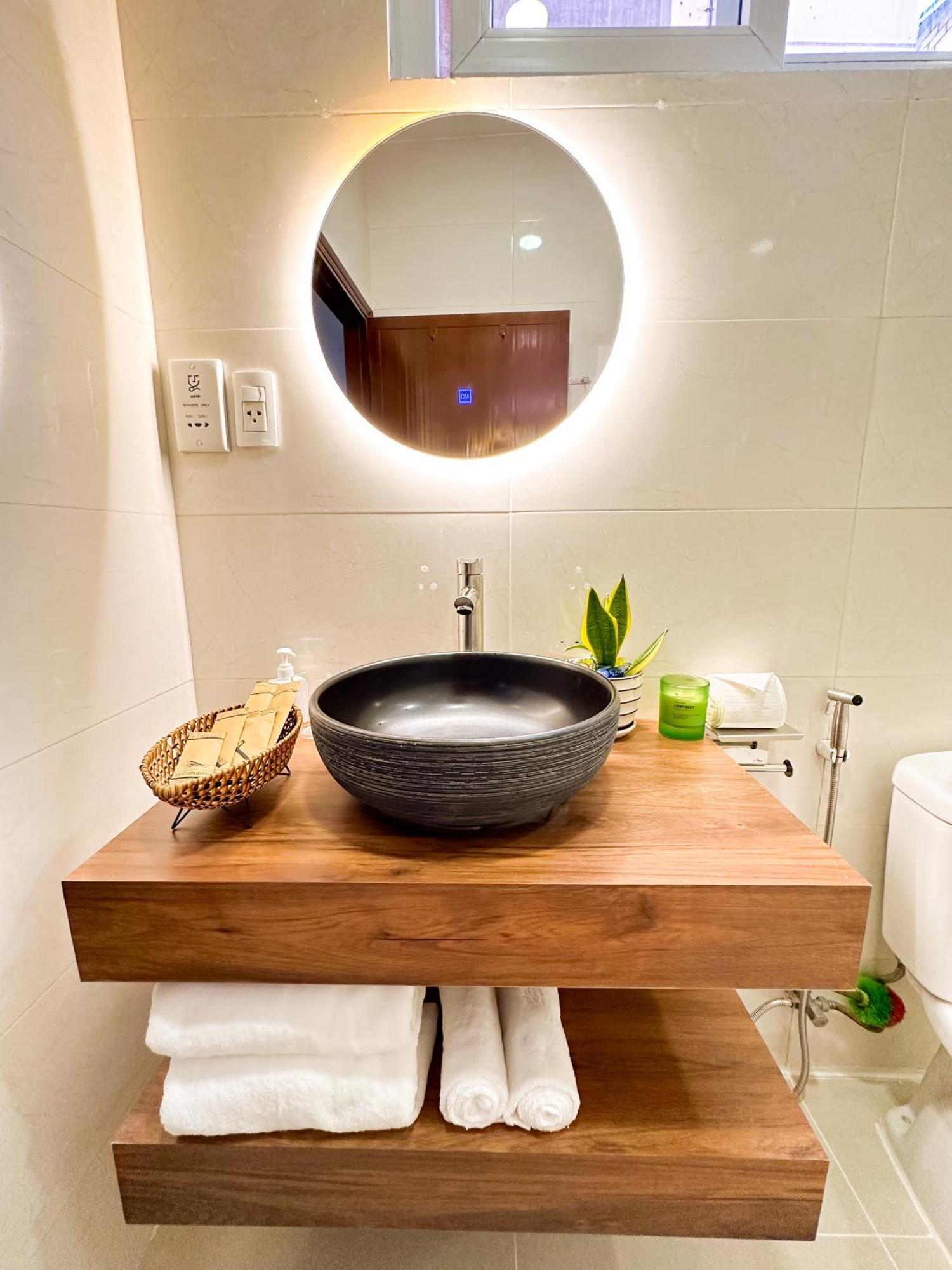 Airie Living Hotel Ho Chi Minh City Exterior photo